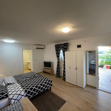 Apartment Mika Pula Zewnętrze zdjęcie