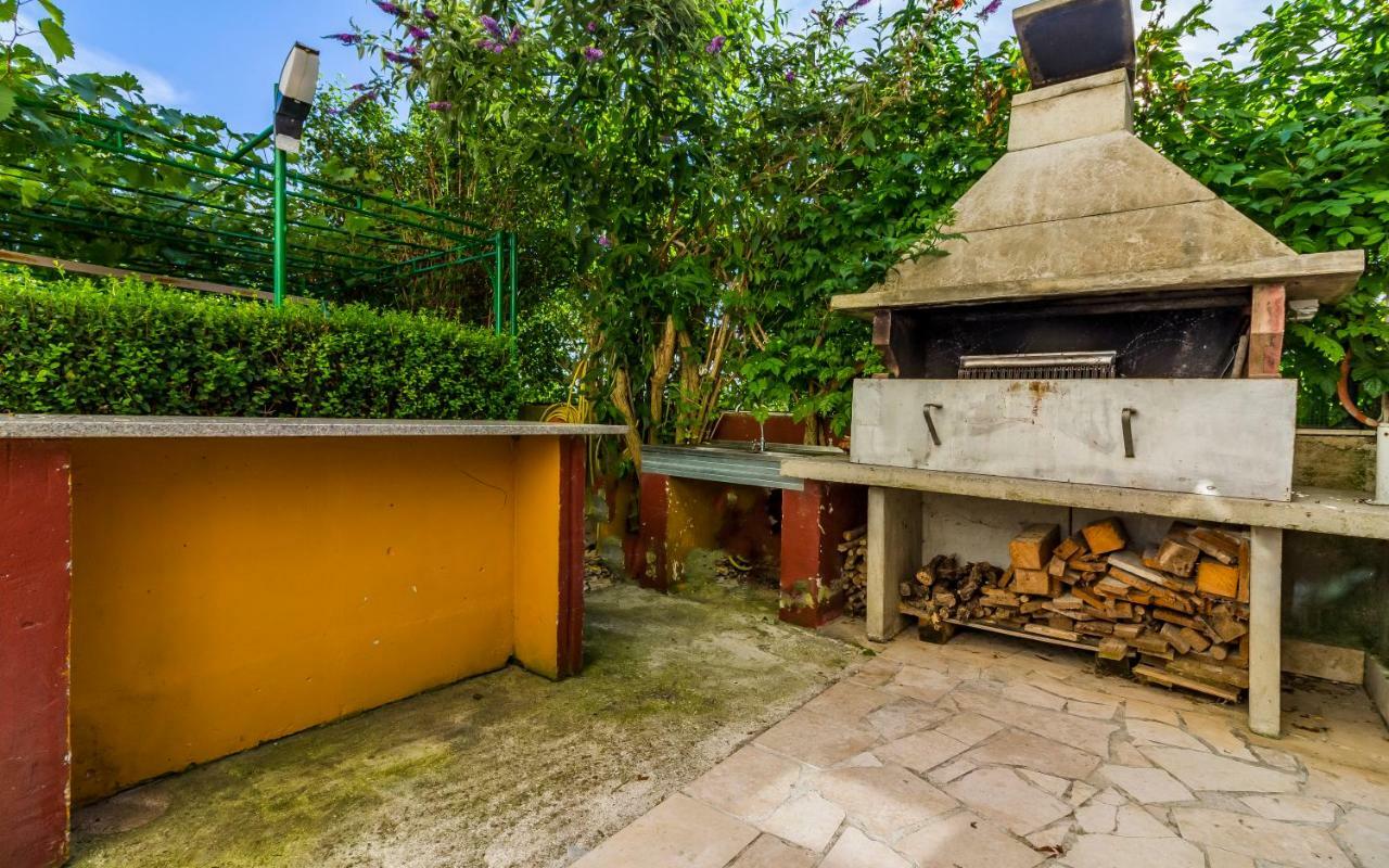Apartment Mika Pula Zewnętrze zdjęcie
